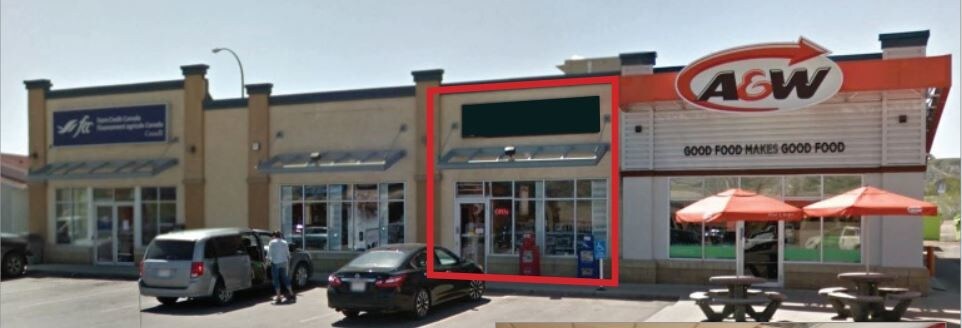 650 S Railway Av, Drumheller, AB à louer - Photo principale – Image 1 sur 5