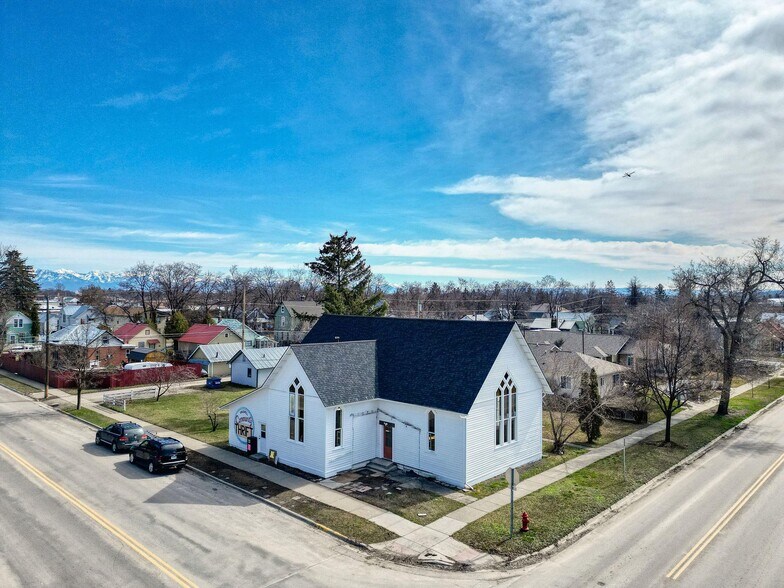 203 5th Ave W, Kalispell, MT à vendre - Photo de l’immeuble – Image 2 sur 35