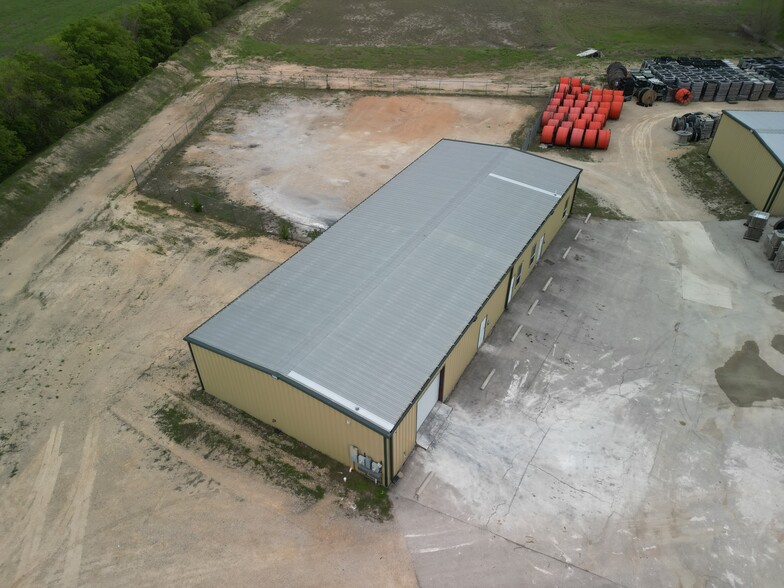 410 Millennium Dr, Kyle, TX à louer - Photo de l’immeuble – Image 3 sur 9