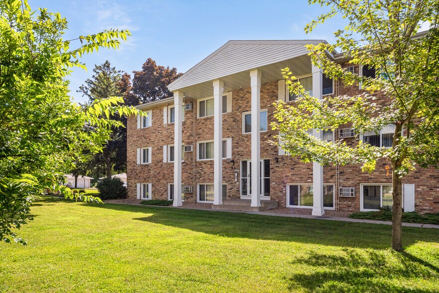 5930-5950 W Broadway Ave, Minneapolis, MN à vendre - Photo de l’immeuble – Image 1 sur 12