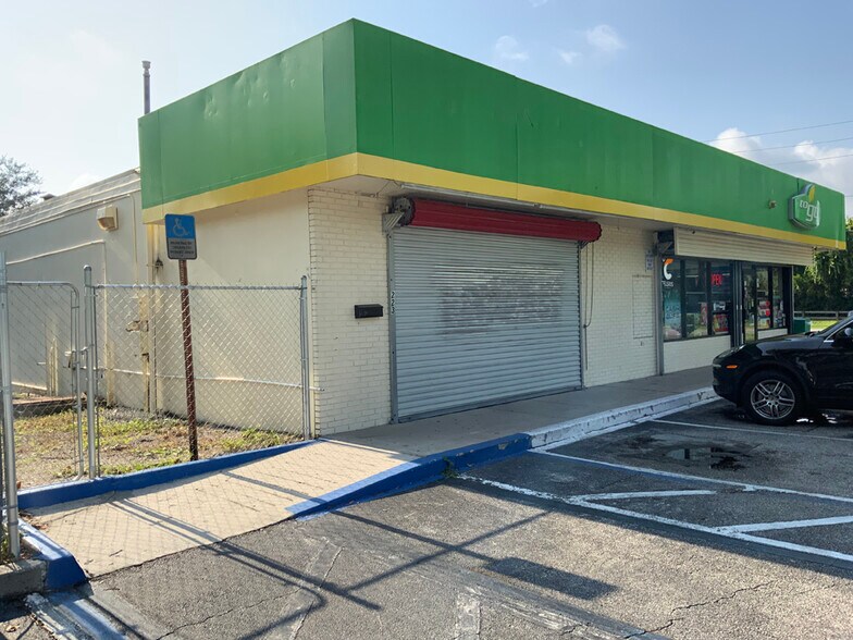 225 Oxford Rd, Fern Park, FL à louer - Photo de l’immeuble – Image 3 sur 12