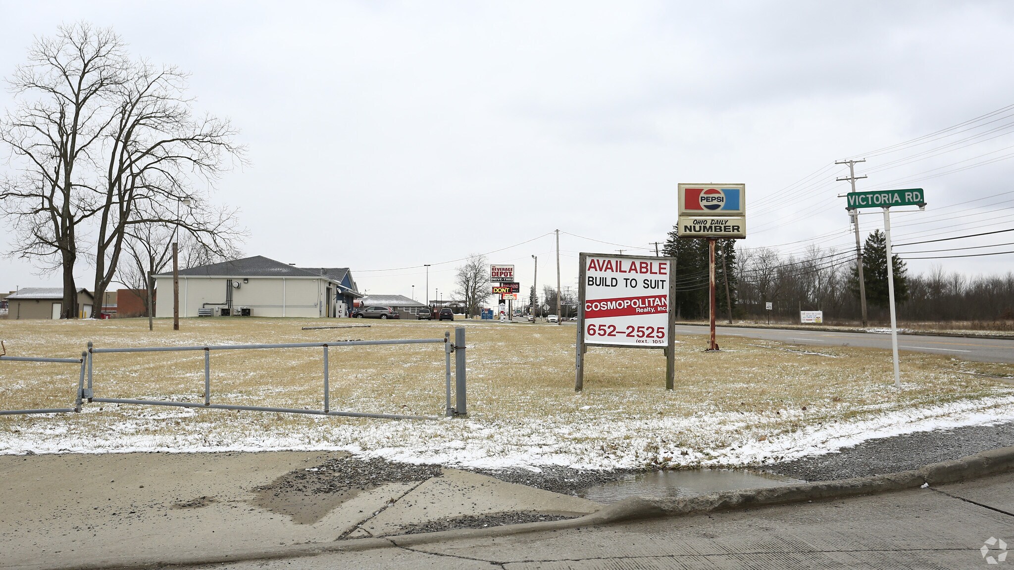 Mahoning Ave, Youngstown, OH à vendre Photo principale– Image 1 sur 3