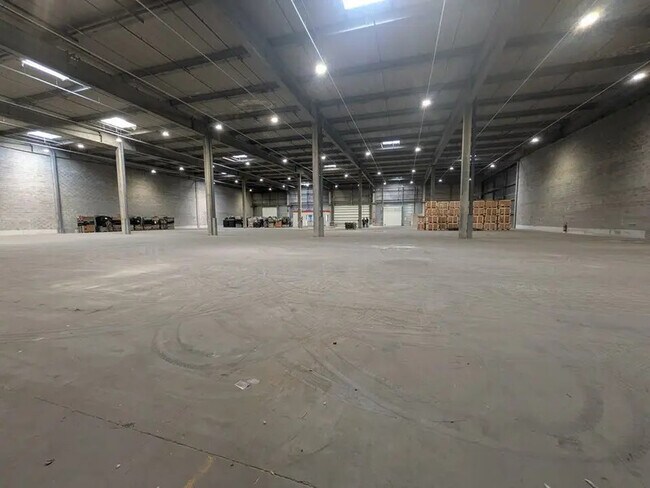 Plus de détails pour Industriel/Logistique à louer