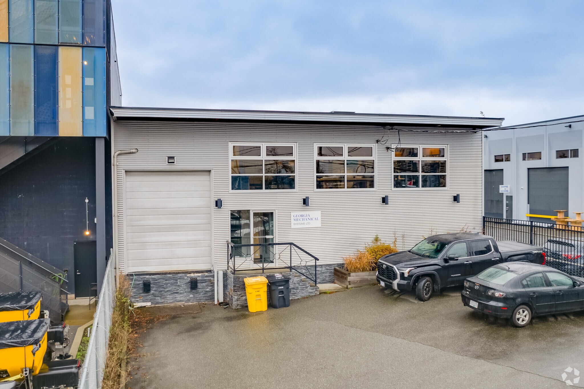 3905 2nd Ave, Burnaby, BC à vendre Photo de l’immeuble– Image 1 sur 19