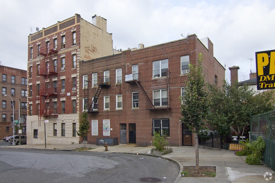 707 E 189th St, Bronx, NY à vendre - Photo de l’immeuble – Image 2 sur 42