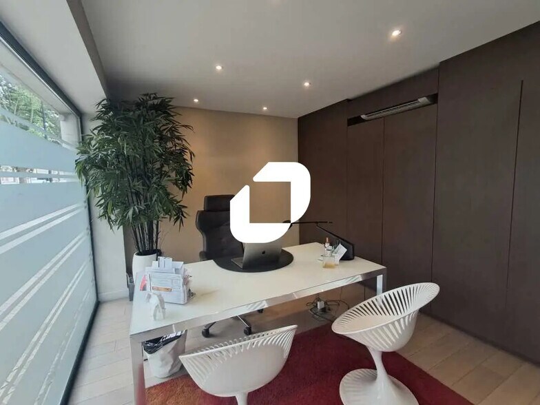 Bureau dans Bordeaux à vendre - Photo intérieure – Image 2 sur 17