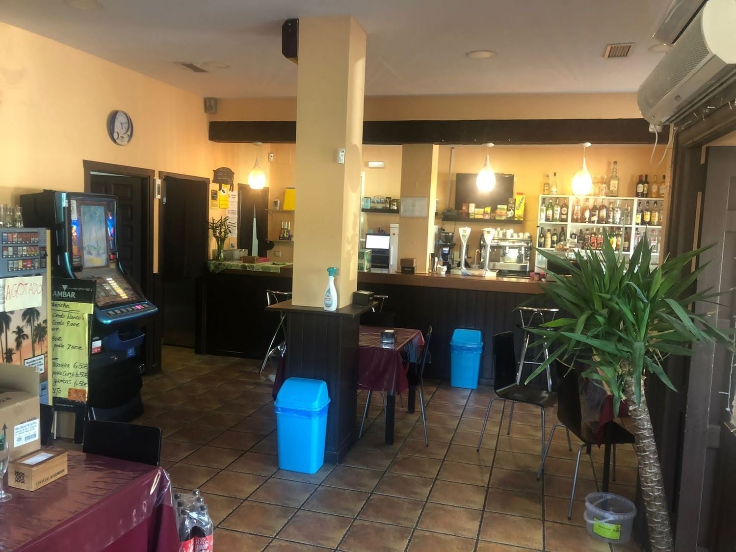 Local commercial dans Humanes de Madrid, Madrid à louer Photo intérieure– Image 1 sur 4