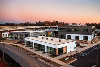 600 E Sugar Creek Rd, Charlotte, NC à louer Photo intérieure– Image 1 sur 2