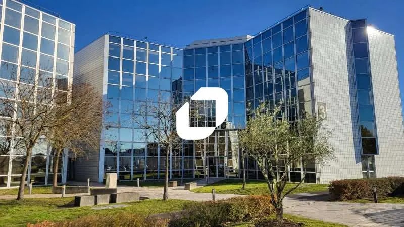 Bureau dans Pessac à louer Photo de l’immeuble– Image 1 sur 12