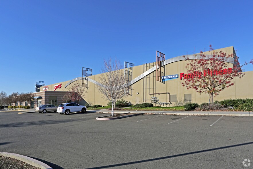 3443 Laguna Blvd, Elk Grove, CA à louer - Photo de l’immeuble – Image 3 sur 4