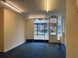 17-19 Station St, Saltburn By The Sea, RCC TS12 1AE - Lot 19 - - Photo intérieure - Image 1 of 1