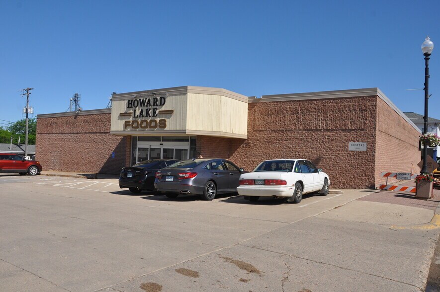 603 8th Ave, Howard Lake, MN à vendre - Photo de l’immeuble – Image 1 sur 9