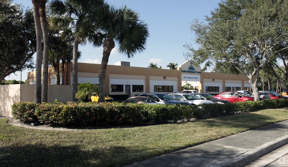 4411 Beacon Cir, West Palm Beach, FL à louer - Photo principale – Image 1 sur 5