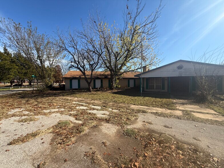 600 E California Ave, Walters, OK à vendre - Photo de l’immeuble – Image 3 sur 48