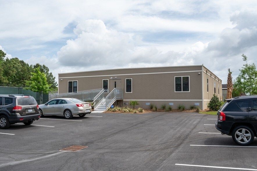 2152 Melbourne Ave, North Charleston, SC à louer - Photo de l’immeuble – Image 2 sur 5