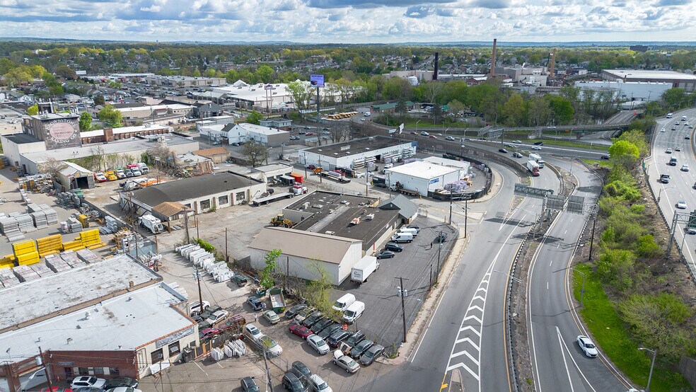 1057-1071 Market St, Paterson, NJ à louer - Photo de l’immeuble – Image 3 sur 4