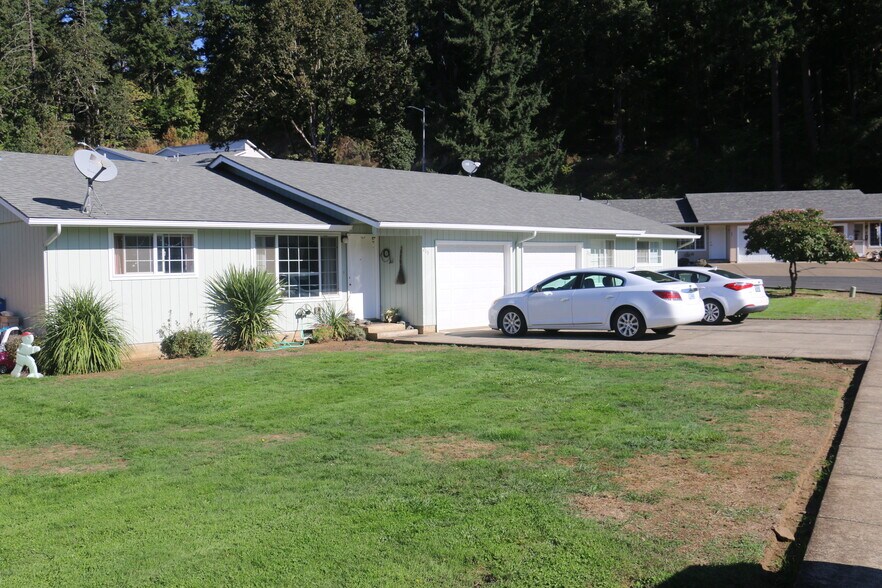 201-307 Trees Ct, Silverton, OR à vendre - Photo de l’immeuble – Image 3 sur 34