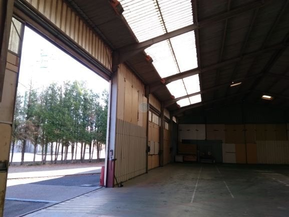 Local d’activités dans Pithiviers à louer - Photo intérieure – Image 3 sur 4
