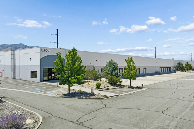 Plus de détails pour 900 N Hills Blvd, Reno, NV - Industriel/Logistique à louer