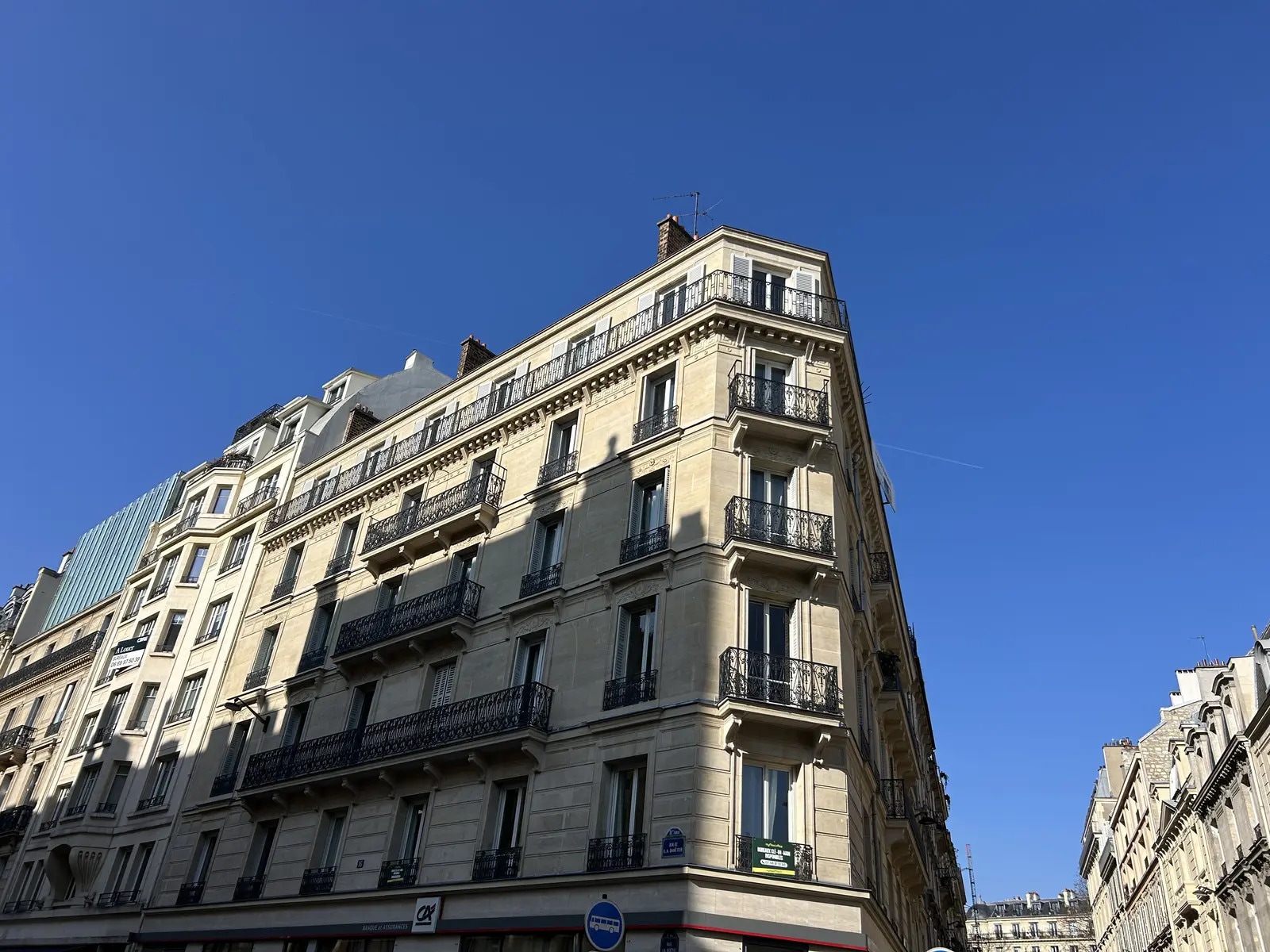 Bureau dans Paris à louer Photo de l’immeuble– Image 1 sur 17