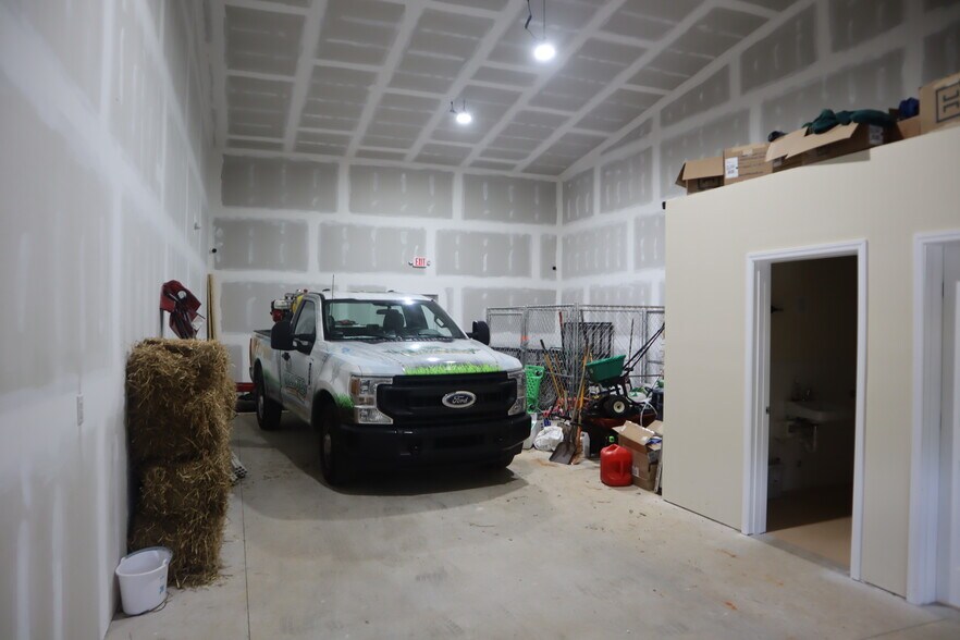 1700 Industrial Center, Charlotte, NC à louer - Photo intérieure – Image 3 sur 10