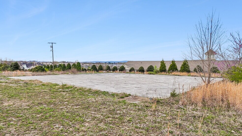 7725 Shallowford Rd, Chattanooga, TN à vendre - Photo de l’immeuble – Image 3 sur 21