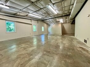 711 Trabert Ave NW, Atlanta, GA à louer Photo intérieure– Image 2 sur 3