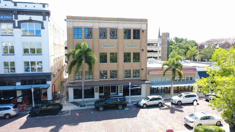 1625 Hendry St, Fort Myers, FL à louer - Photo de l’immeuble – Image 3 sur 5