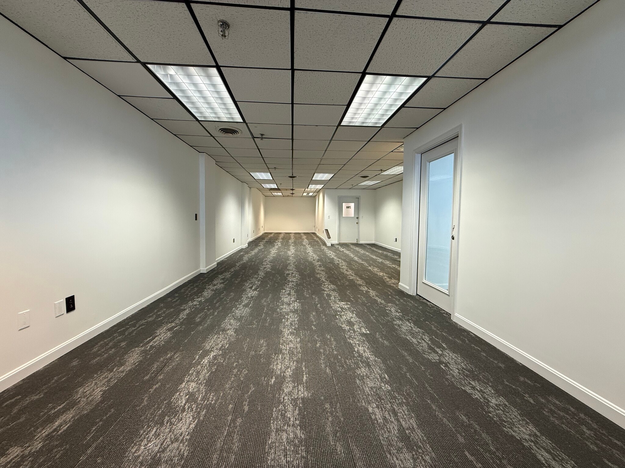 554 Main St, Worcester, MA à louer Photo intérieure– Image 1 sur 19