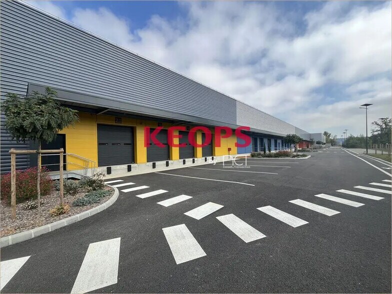 Local d’activités dans Toulouse à louer - Photo de l’immeuble – Image 3 sur 8