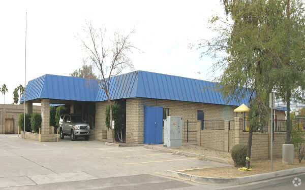 1236 S Stapley Dr, Mesa, AZ à vendre Photo principale– Image 1 sur 3