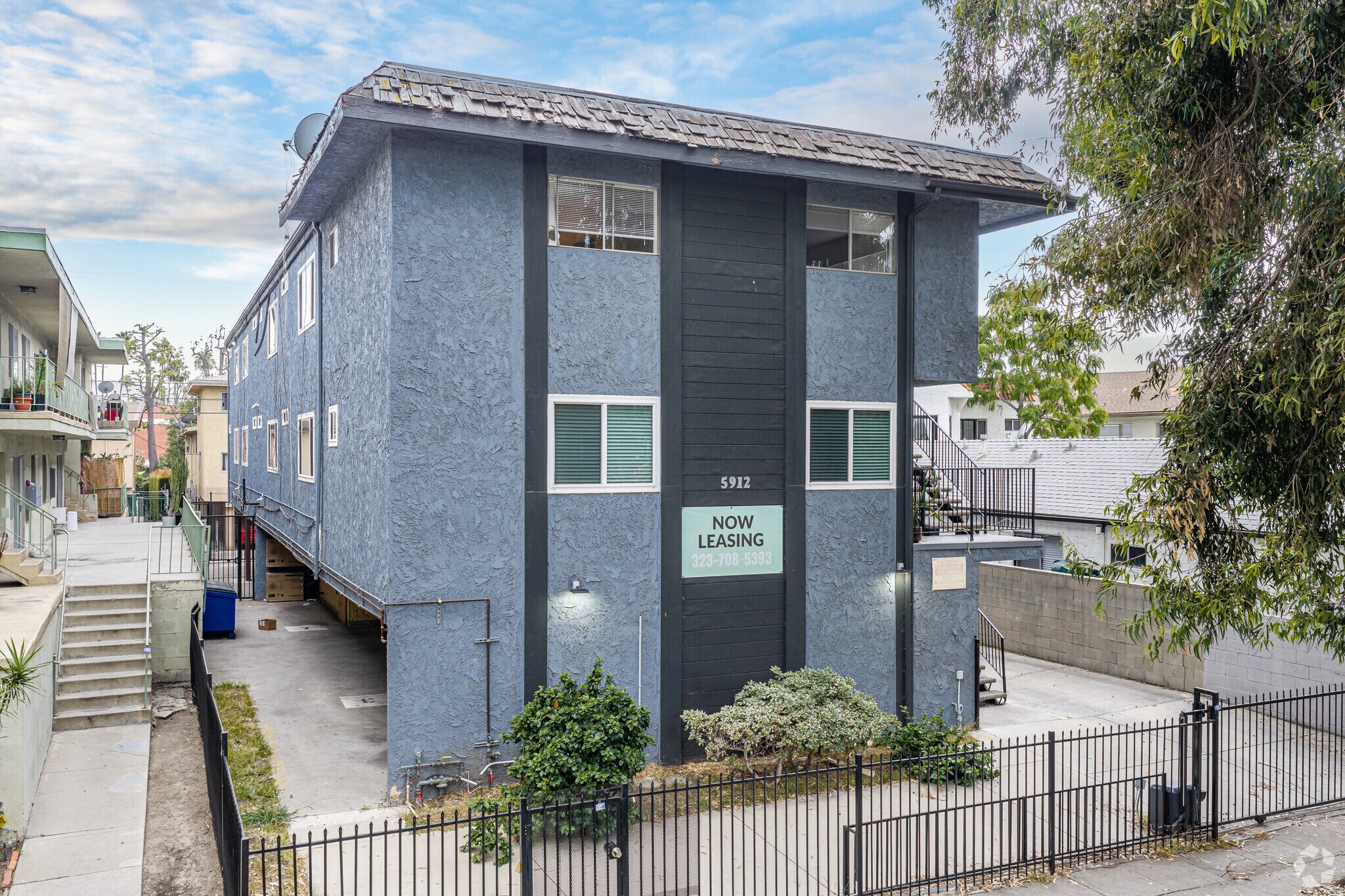 5912 Willoughby Ave, Los Angeles, CA à vendre Photo de l’immeuble– Image 1 sur 13