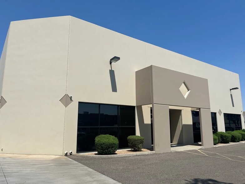 3443 W Earll Dr, Phoenix, AZ à louer - Photo de l’immeuble – Image 3 sur 12
