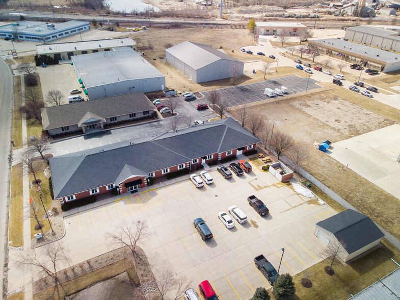 1605 Commerce Pky, Bloomington, IL à louer - Aérien – Image 3 sur 29