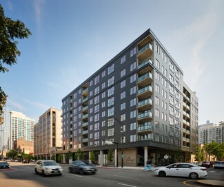 Plus de détails pour 751 N Hudson Ave, Chicago, IL - Local commercial à louer
