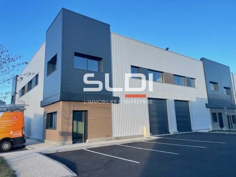 84 Avenue De La Poterie, La Tour-de-Salvagny à louer - Photo de l’immeuble – Image 3 sur 9