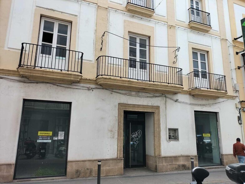 Bureau dans El Puerto de Santa María, Cádiz à vendre - Photo de l’immeuble – Image 2 sur 10