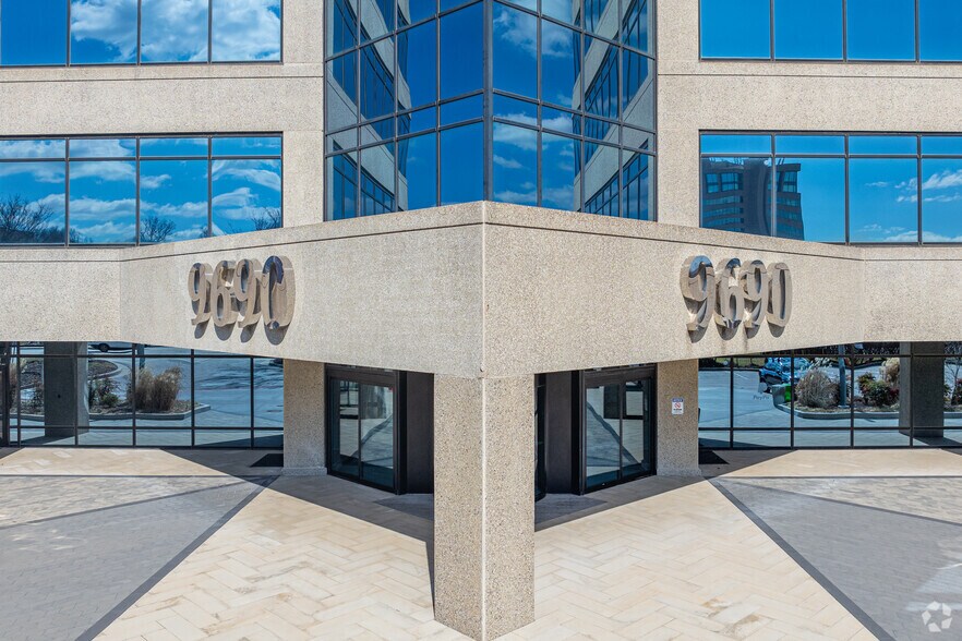 9690 Deereco Rd, Timonium, MD à louer - Photo de l’immeuble – Image 2 sur 8