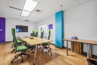 150-152 Rue Notre-Dame E, Montréal, QC à louer Photo intérieure– Image 2 sur 7