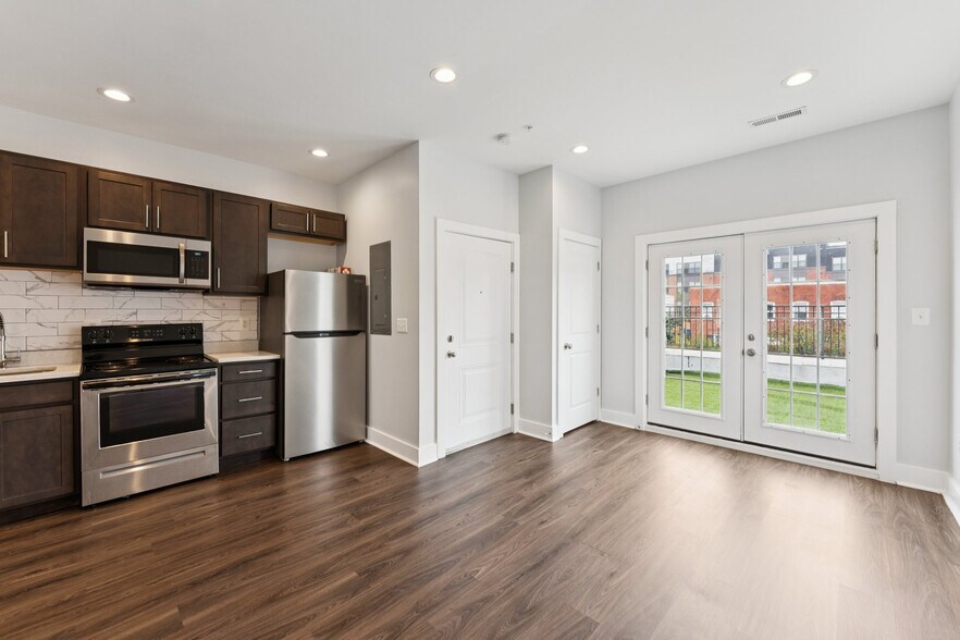 2822 28th St SE, Washington, DC à vendre - Photo de l’immeuble – Image 3 sur 55