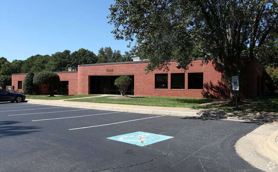 5970-5986 Six Forks Rd, Raleigh, NC à vendre - Photo de l’immeuble – Image 2 sur 5