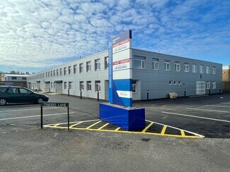 Plus de détails pour Dedworth Rd, Windsor - Local d'activités à louer