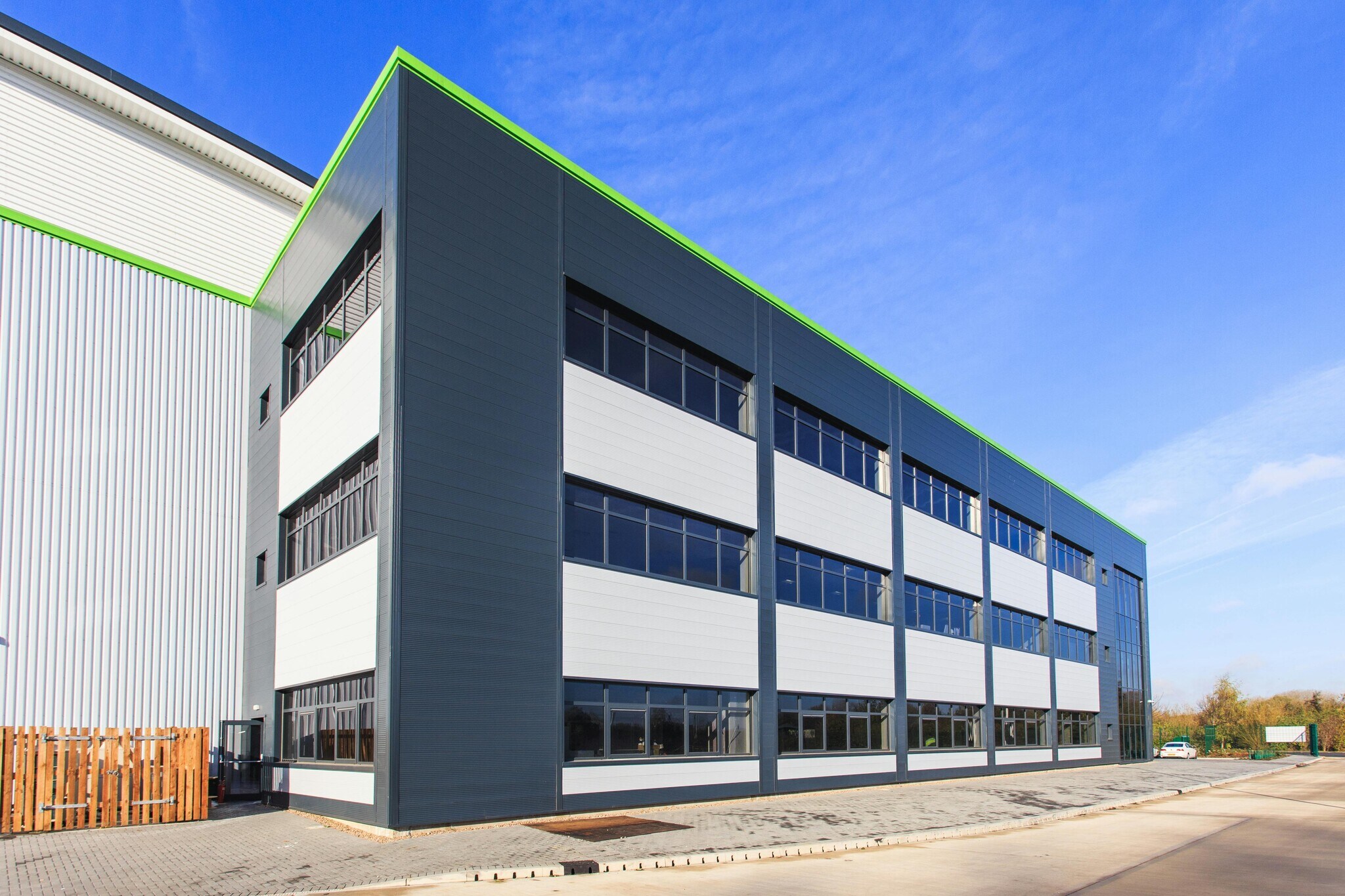 Fernhook Av, Derby à louer Photo de l’immeuble– Image 1 sur 6