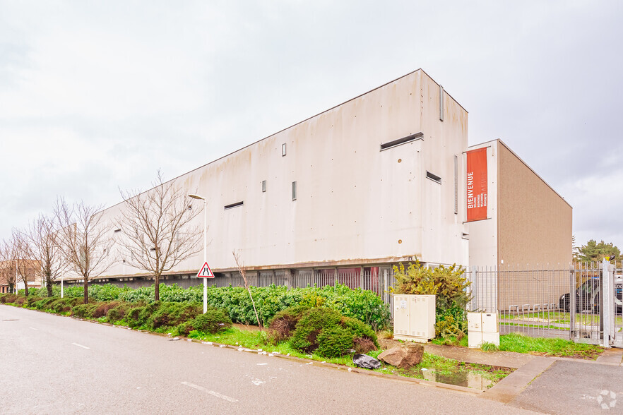 Industriel/Logistique dans Saint-Herblain à louer - Photo principale – Image 1 sur 2