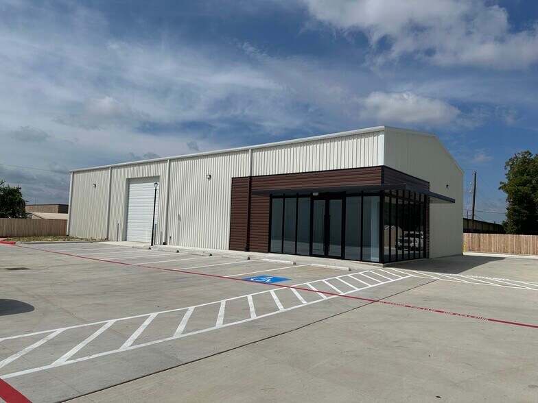 18901 Ashley Rd, Houston, TX à louer - Photo de l’immeuble – Image 1 sur 21