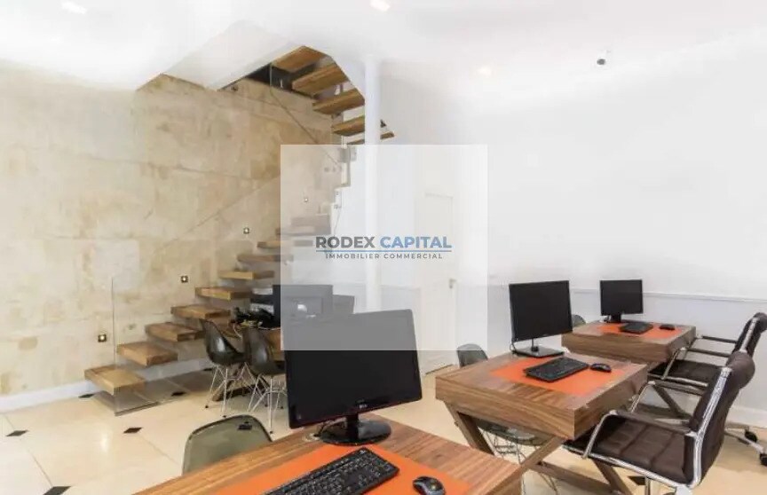 Local commercial dans Paris à louer - Photo de l’immeuble – Image 2 sur 5