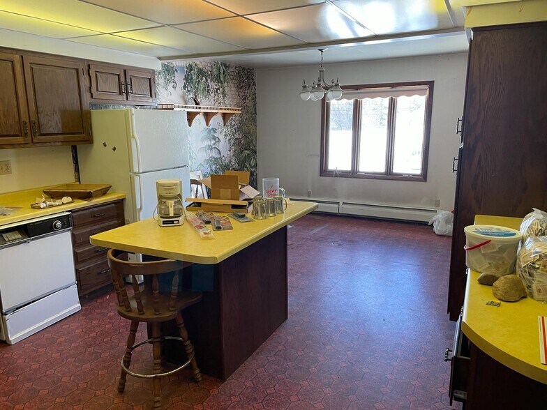 304 N Avon Ave, Phillips, WI à vendre - Photo intérieure – Image 3 sur 14