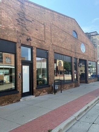 Plus de détails pour 205 S 3rd St, Watertown, WI - Local commercial à vendre