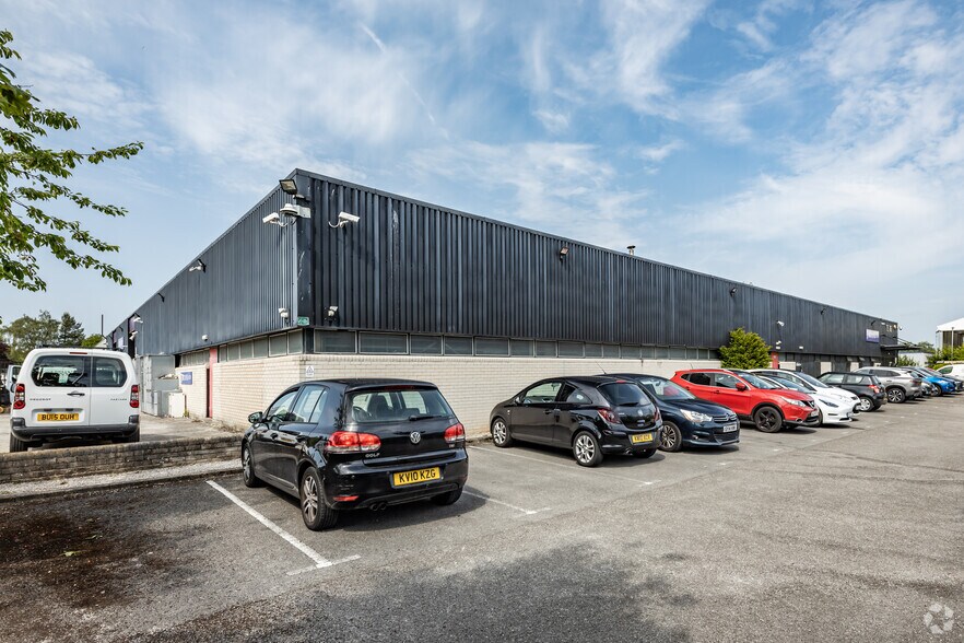 Brindley Rd, Runcorn à louer - Photo de l’immeuble – Image 2 sur 9