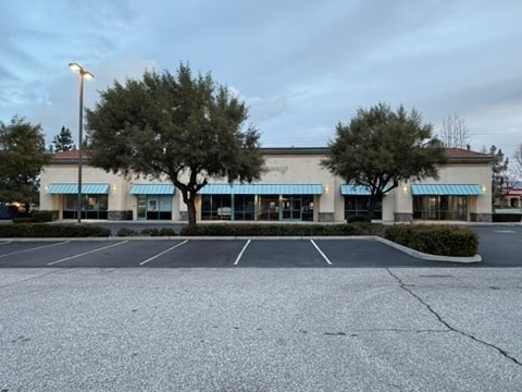 1715 W Redlands Blvd, Redlands, CA à louer - Photo de l’immeuble – Image 3 sur 10